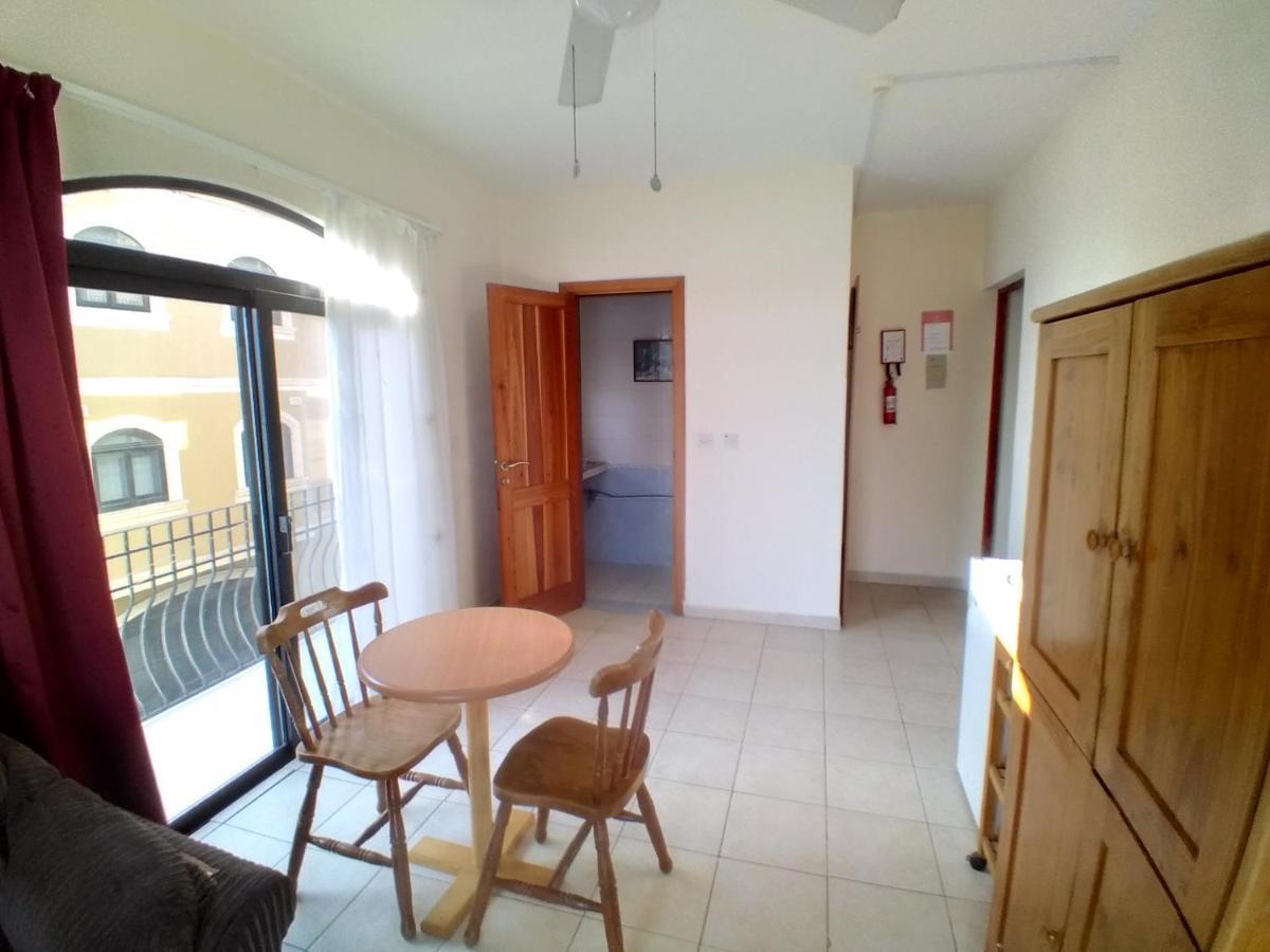 Seafront Akwador Otel Marsaskala Dış mekan fotoğraf